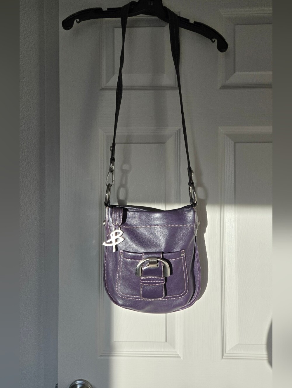 B. Makowsky Purple Leather Crossbody Bag